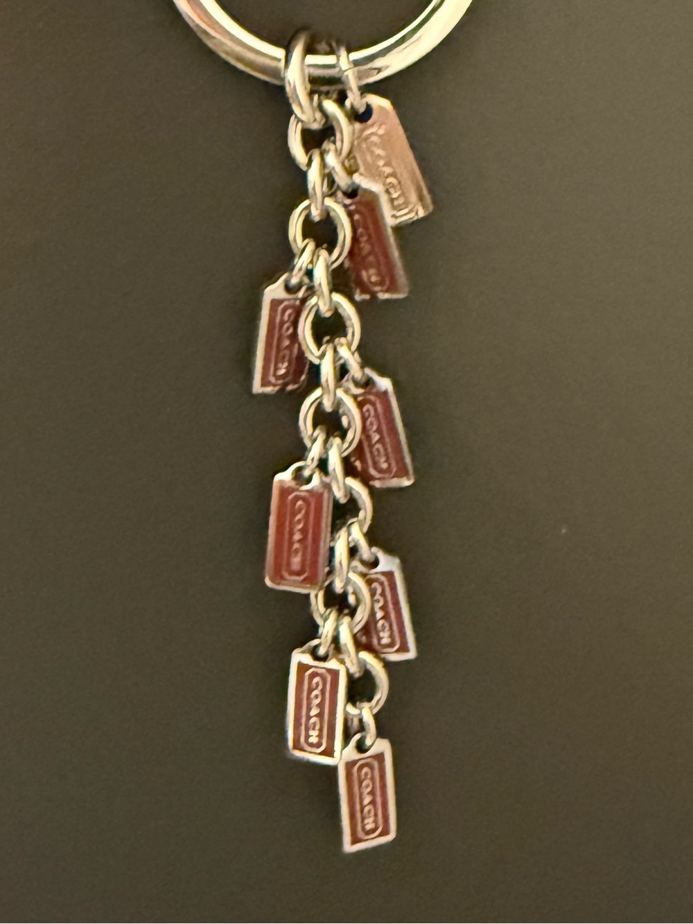 * RARE dark pink/maroon* 💕
Coach Hangtags Cluster Charm Keychain